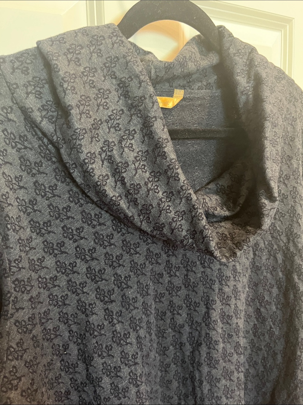 April Cornell XL gray and black print cotton blend  Knit Top funnel cowl neck
